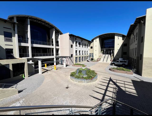 877M² OFFICE TO LET IN CENTURY CITY